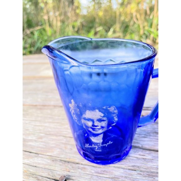 Antique 1930s 2 Shirley Temple Creamer PItchers Blue Hazel Atlas - Picture 10 of 11